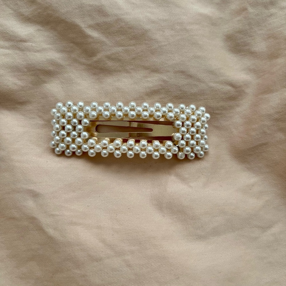 Pearl Hair Clip